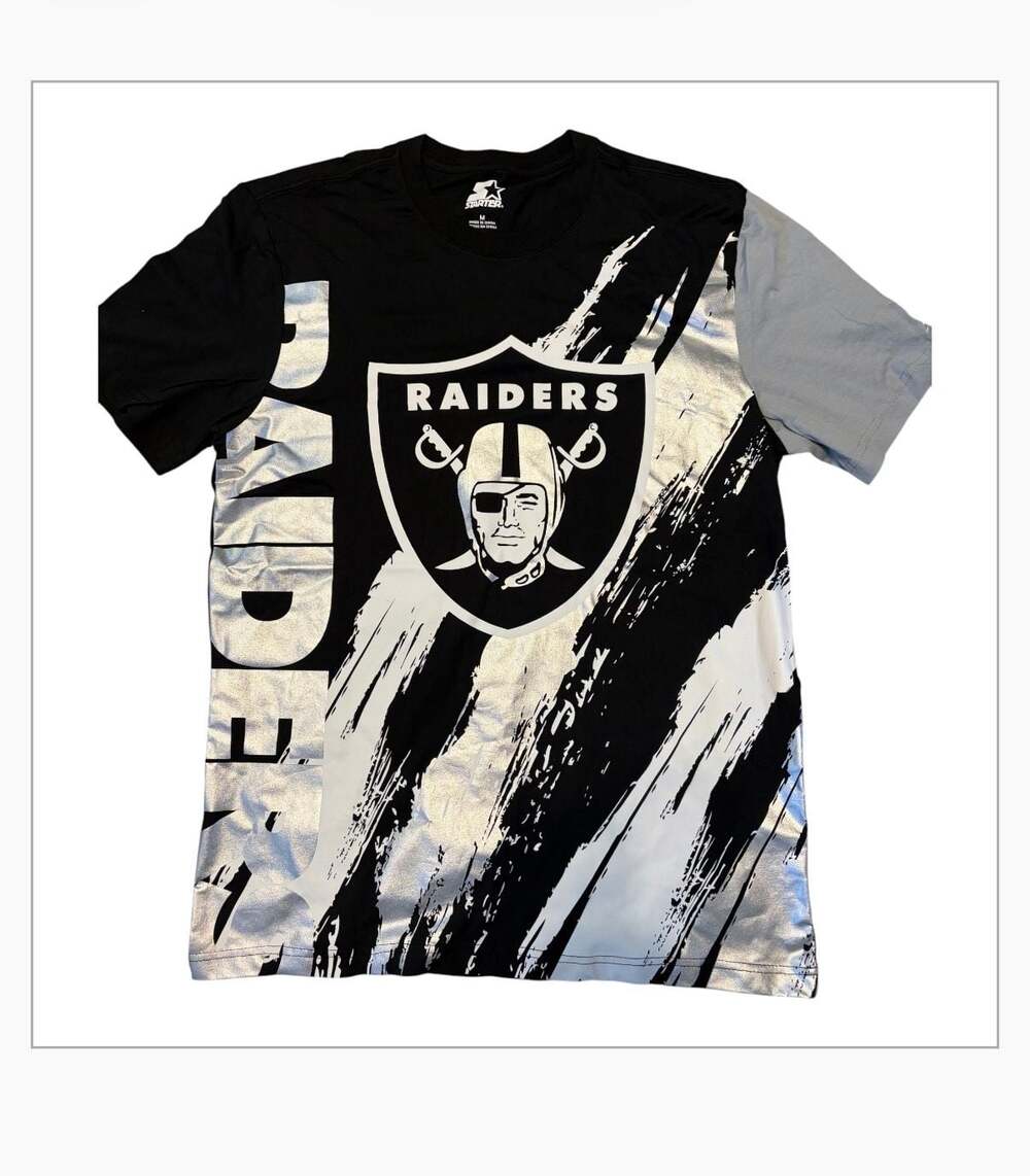 Starter Men's Las Vegas Raiders Extreme Defender T-Shirt
